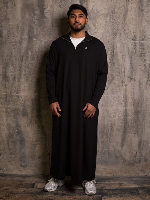 Black Refined Quarter Zip Thobe, front view