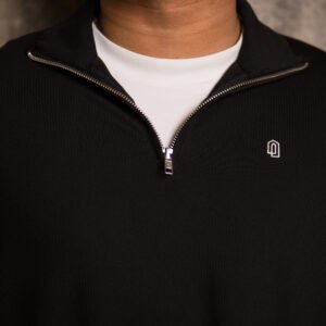 Refined Quarter Zip Thobe